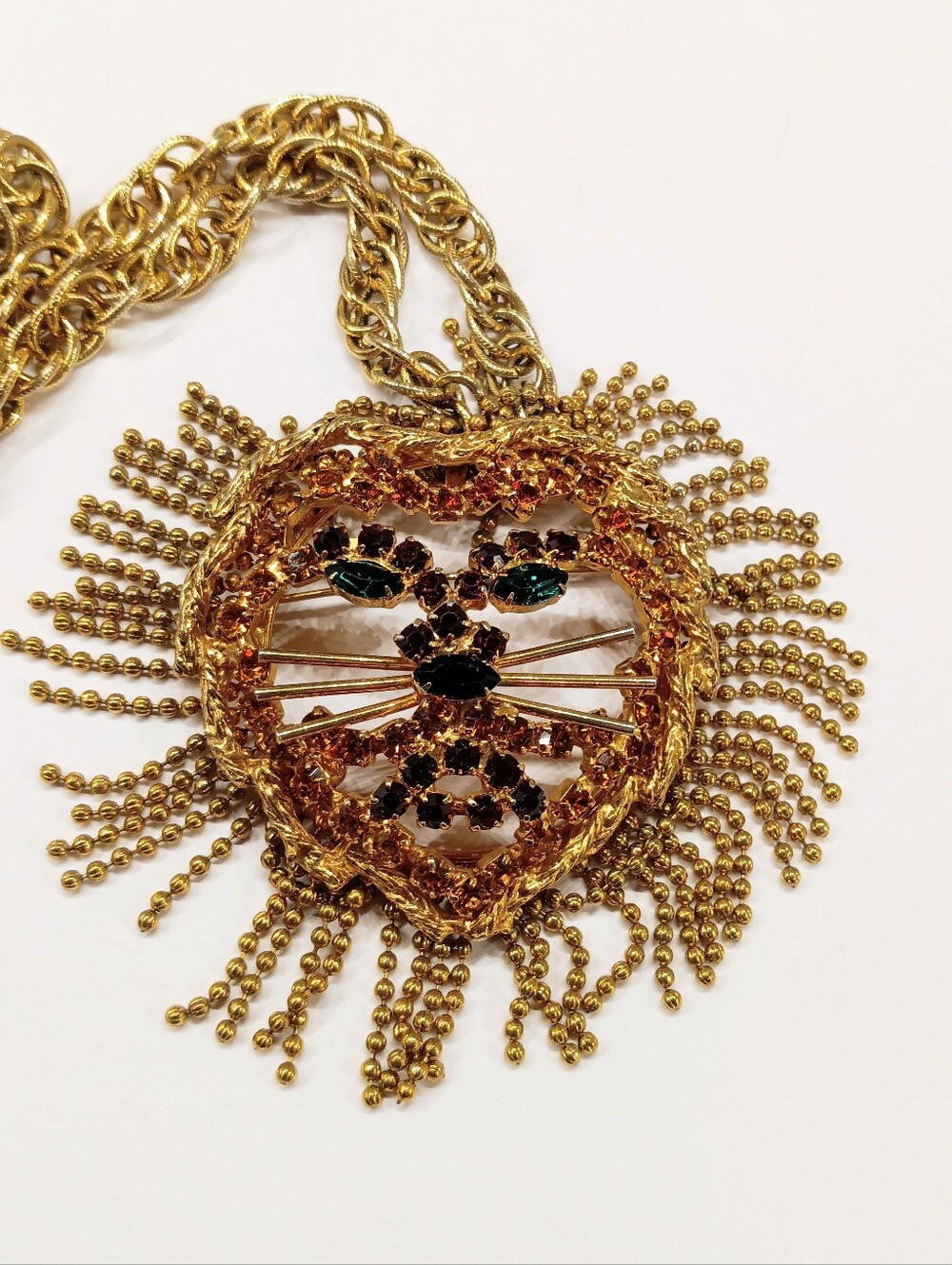 Vintage Lion Head Gold Fringe Ball Chain Brooch Pendant Possible DOMINIQUE - Picture 2 of 8